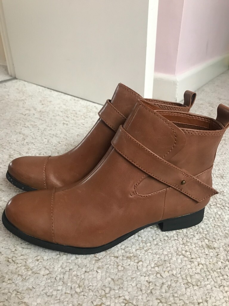 clarks ladies boots size 7